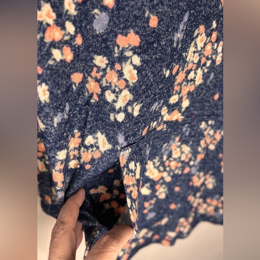 Floral Navy Women's Top - Picture 6 of 11